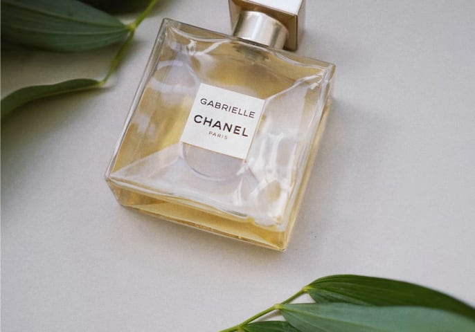 image of a perfume for mobile